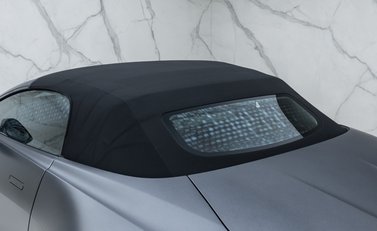 Aston Martin V8 Vantage ROADSTER 35