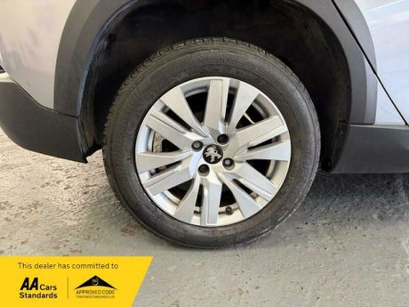 Peugeot 2008 1.2 PureTech Allure Premium Euro 6 (s/s) 5dr 5