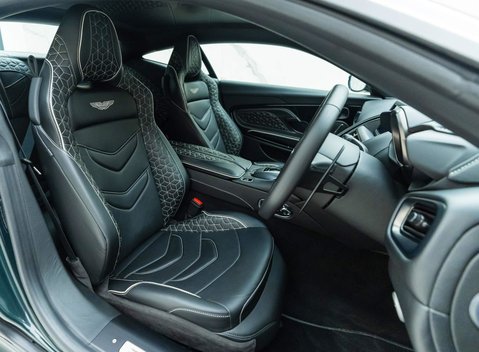 Aston Martin DBS Superleggera 16