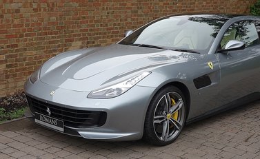 Ferrari GTC4 Lusso 6