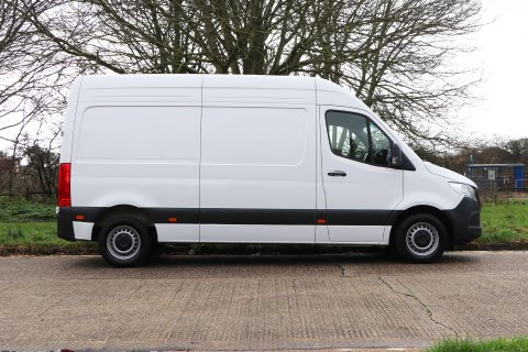 Mercedes-Benz Sprinter 2.0 CDI PremiumFWD L2 H2 150 ps 33