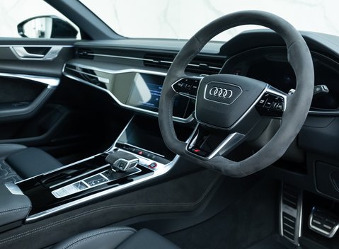 Audi RS6 Avant Carbon Black 10