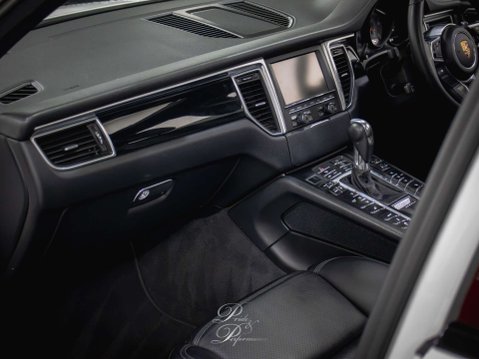 Porsche Macan 3.0 Macan S D Semi-Auto 4WD 5dr 30