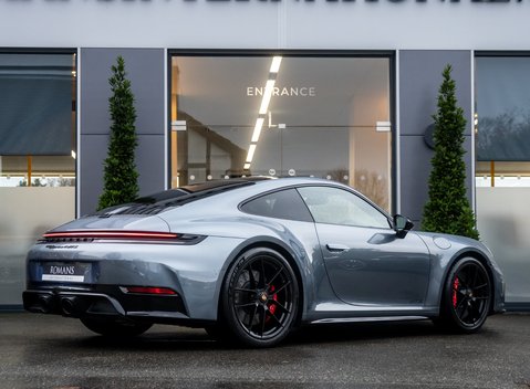 Porsche 911 Carrera 4 GTS (992.2) 4