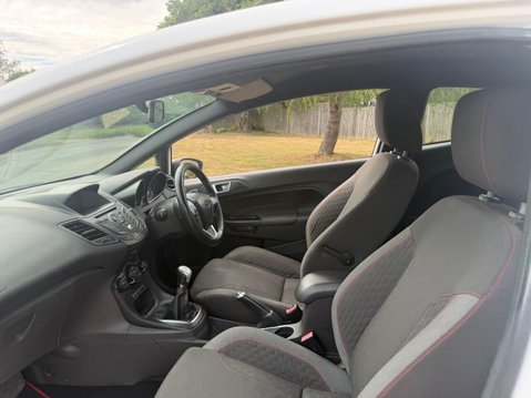 Ford Fiesta 1.0T EcoBoost ST-Line Hatchback 3dr Petrol Manual Euro 6 (s/s) (125 ps) LOW 21