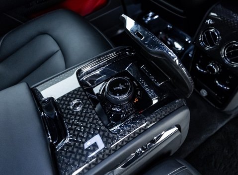 Rolls-Royce Cullinan BLACK BADGE 22