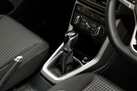 Volkswagen T-Cross ACTIVE TSI DSG 37