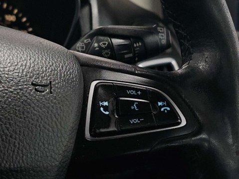 Ford Focus 1.0 Titanium 5dr 61