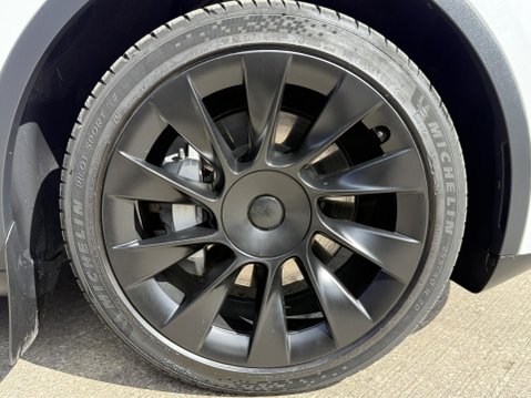 Tesla Model Y SUV 5dr Electric Auto RWD (346 ps) 14