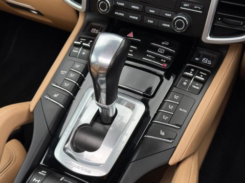 Porsche Cayenne 4.2 TD V8 S TiptronicS 4WD Euro 6 (s/s) 5dr 33