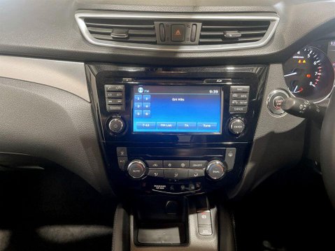 Nissan Qashqai 1.6 DIG-T N-Connecta SUV 5dr Petrol Manual Euro 6 (s/s) (163 ps) 19