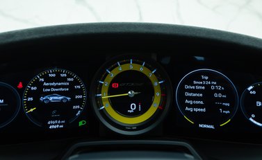 Porsche 911 GT3 RS (992) 21