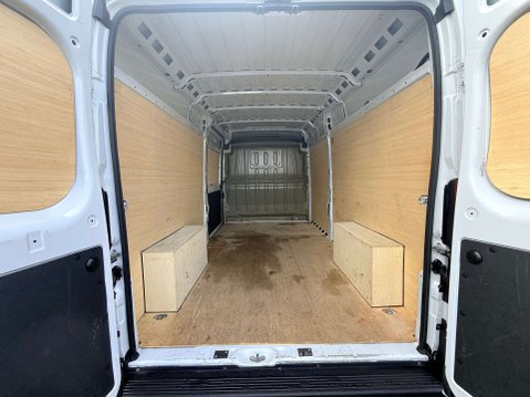 Peugeot Boxer 2.2 Boxer 35 Professional L3H2 5dr 10