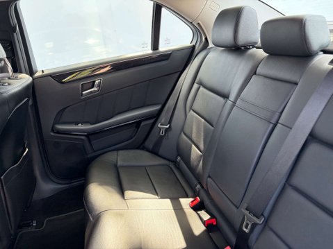 Mercedes-Benz E Class 2.1 E220 BlueEfficiency AvantGarde CDi Auto 4dr 56