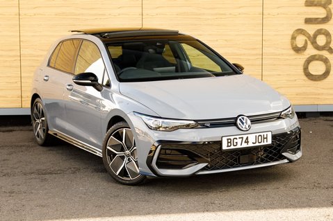 Volkswagen Golf BLACK EDITION TSI 1