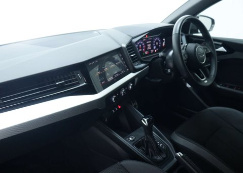 Audi A1 1.0 TFSI 25 S line Sportback 5dr Petrol S Tronic Euro 6 (s/s) (95 ps) 43