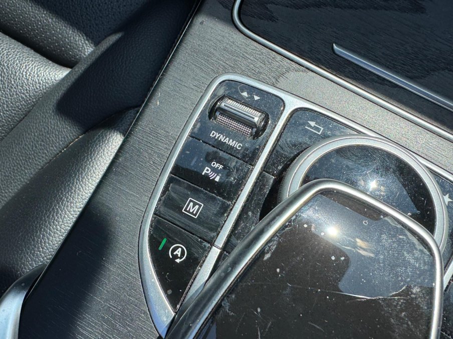 2017 Mercedes-Benz GLC — image 31
