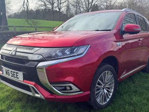 Mitsubishi Outlander 2.4 Outlander Exceed PHEV CVT 4WD 5dr 3