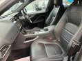 Jaguar F-Pace R-SPORT AWD 33