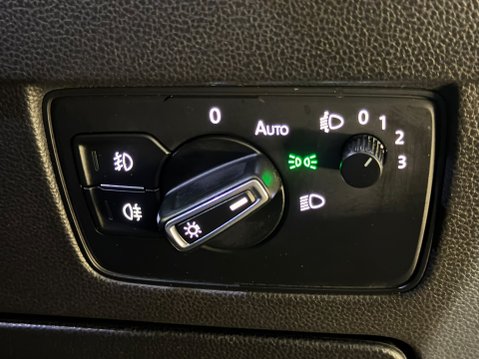 Volkswagen Passat SE BUSINESS TDI BLUEMOTION TECH DSG 22
