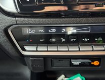 Isuzu D-Max V-Cross | AUTO | 1.9LT | AC | Sensors | Camera | Tow Bar| 39