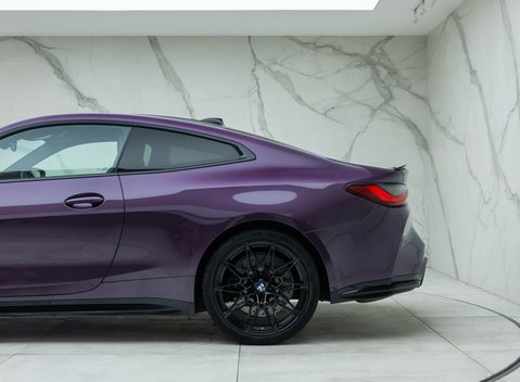 BMW M4 COMPETITION 37