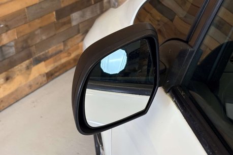 Nissan LEAF 24kWh Visia Hatchback 5dr Electric Auto (107 bhp) 70