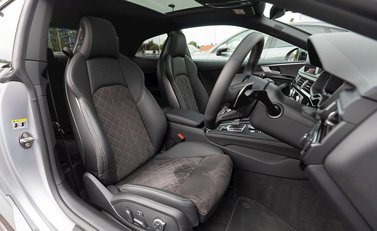 Audi RS5 Coupé Sport Edition 12