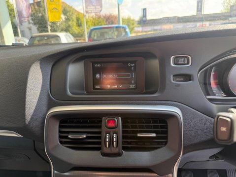 Volvo V40 1.6 T3 SE Euro 5 (s/s) 5dr 29