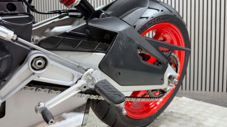 Aprilia Tuono 660 2021 ONLY 11K STUNNING BIKE NEW TYRES MID WEIGHT NAKED 36