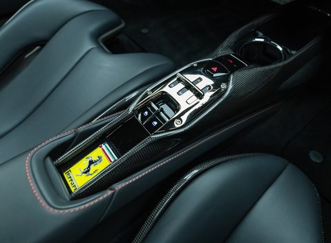 Ferrari SF90 Stradale 21