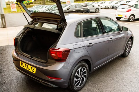 Volkswagen Polo LIFE TSI 30