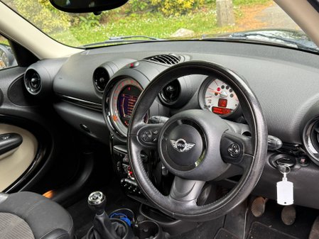 Mini Countryman COOPER D 29