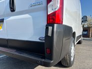 Peugeot Boxer 333 L1 H1 120 ps BlueHdi Professional - Sat Nav & Air Con 21