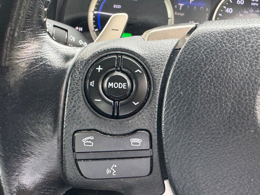 2016 Lexus Is — image 29