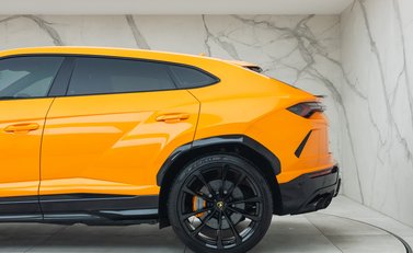 Lamborghini Urus 37