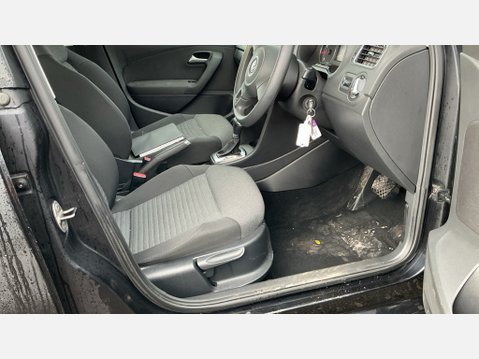 Volkswagen Polo SE DSG 9