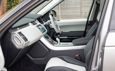 Land Rover Range Rover Sport 5.0 SVR 16