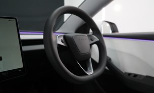 Tesla Model 3 RWD White Interior c300 Mile Range Vented Seats GROK AI One Owner VAT Q 25