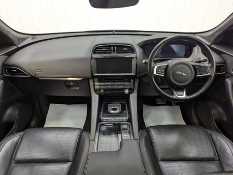 Jaguar F-Pace 2.0 F-Pace Chequered Flag AWD D Auto 4WD 5dr 68