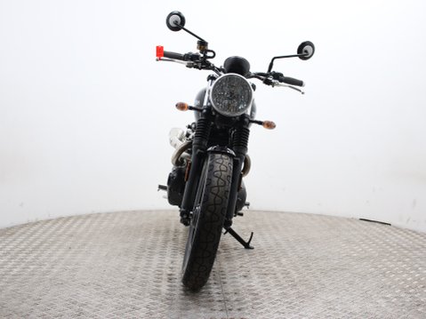 Triumph Street Twin BONNEVILLE STREET TWIN 5
