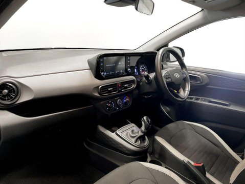 Hyundai i10 1.0 SE Connect Hatchback 5dr Petrol Auto Euro 6 (s/s) (67 ps) Air Con - All 15