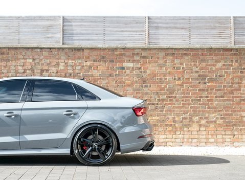 Audi RS3 Saloon 25