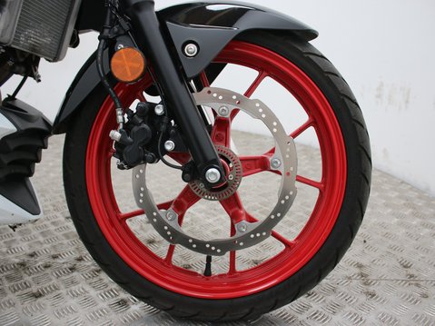 Suzuki GSX-S125 GSXS 125 24