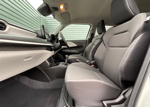 Suzuki Swift Motion 1.2 Mild Hybrid 14