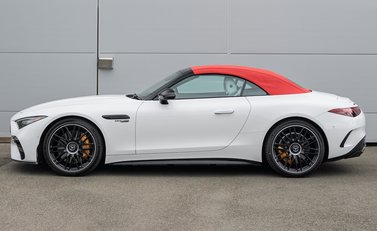 Mercedes-Benz SL Class SL63 AMG PERFORMANCE 3