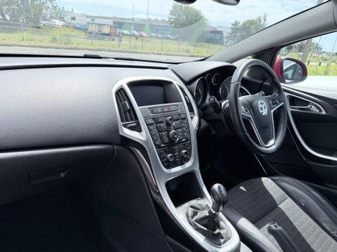 Vauxhall Astra GTC 2.0 SRI CDTI S/S 9