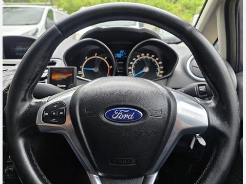Ford Fiesta 1.5 TDCi Zetec Euro 5 5dr 28