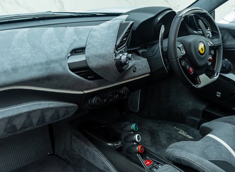 Ferrari 488 Pista 17