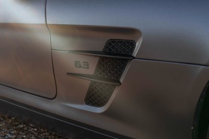 Mercedes-Benz SLS AMG 12